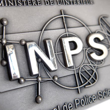 Médaille motif poli INPS