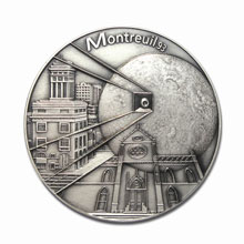 Médaille de la ville Composition en relief modelé et finition vieil argent