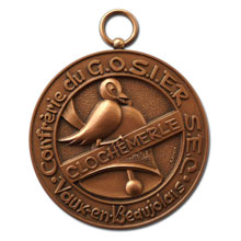 Une belle médaille bronze de 68mm de diamètre pour cette association, avec une boule et anneau pour passer un ruban et la porter autour du cou.